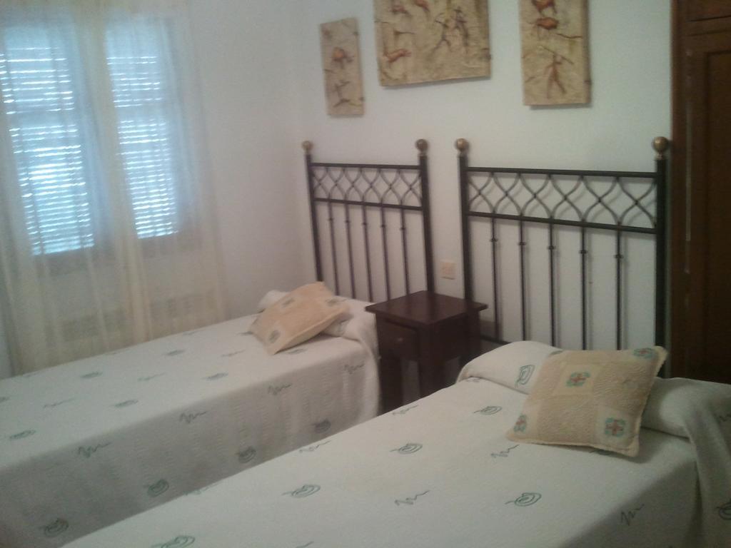 Hostal-Restaurante Fogon De Gredos Guisando Cameră foto